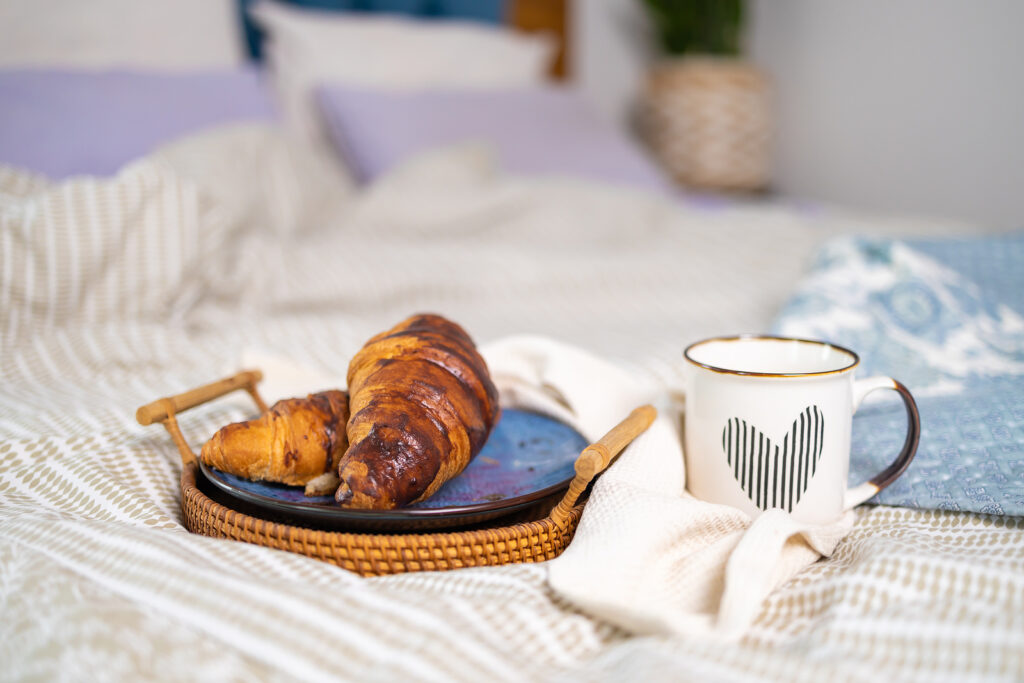 Frühstück in der Ferienwohnung anbieten: Vor- und Nachteile